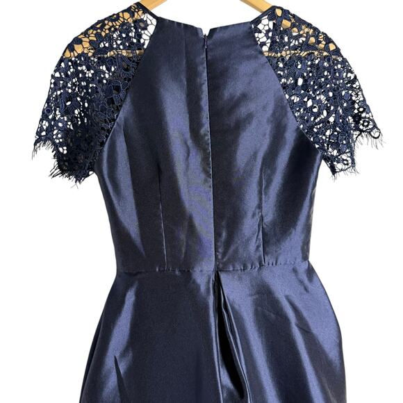 Monique Lhuillier Navy Blue Lace Satin Short Sleeve A-Line V-Neck Ball Gown 4 - Picture 10 of 13